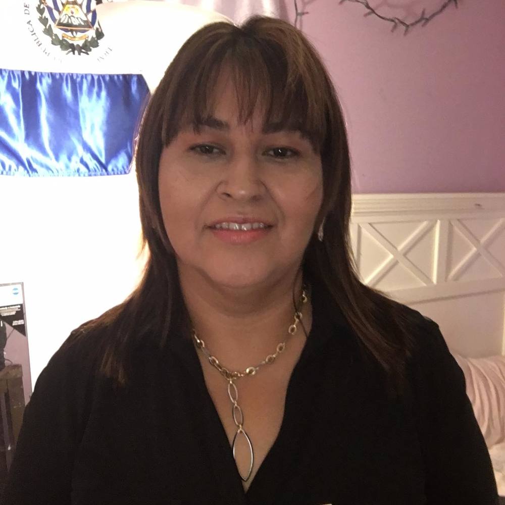 Meet your Posher, Estela